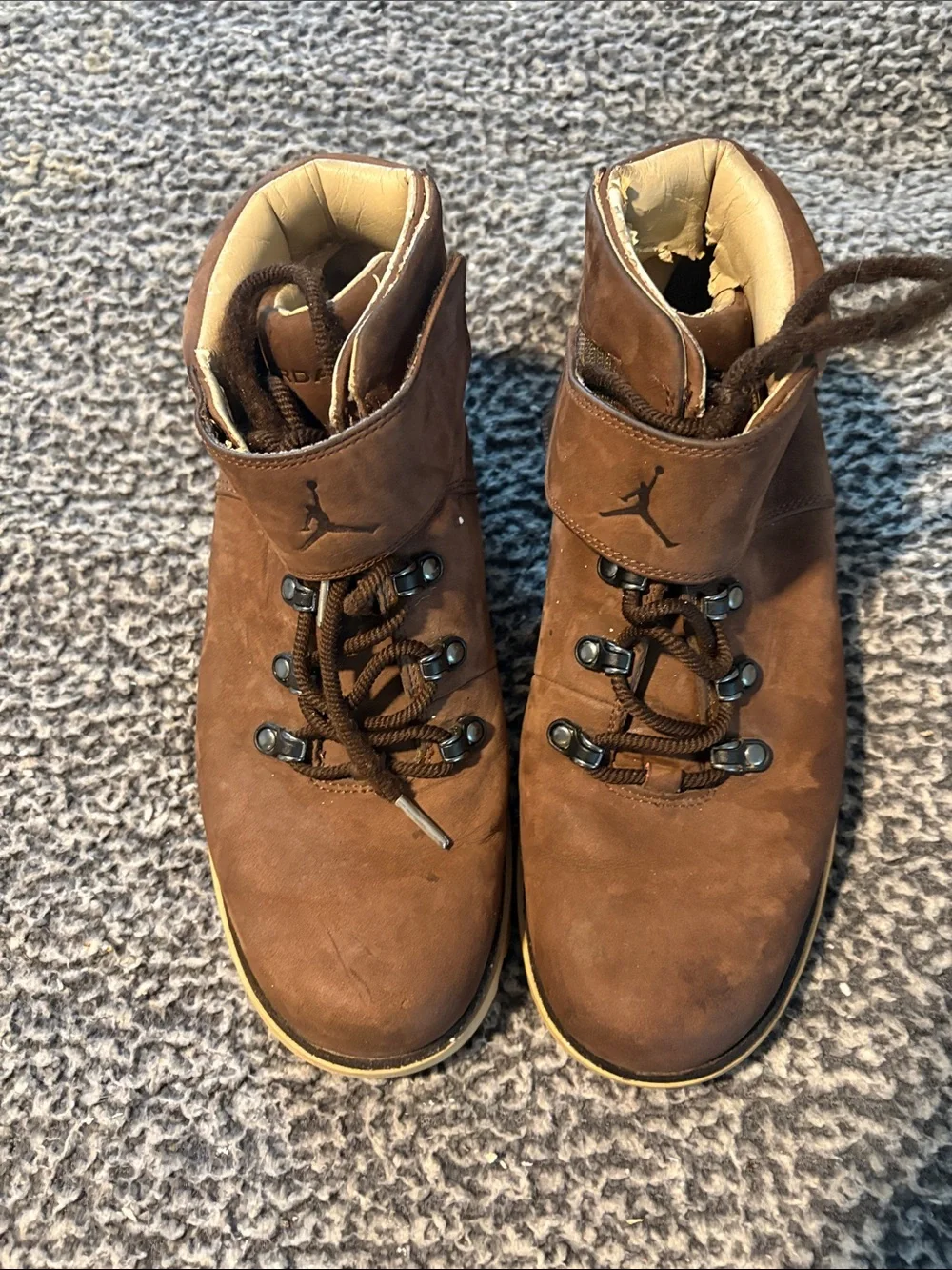 Air Jordan’s Men’s Size 9.5 Vintage 2005 Anniversary Boss Boots Dark Cinder!